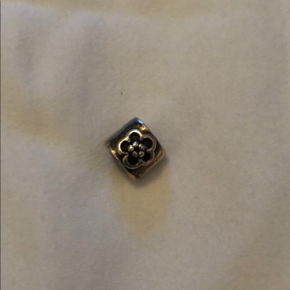 Pandora flower charm